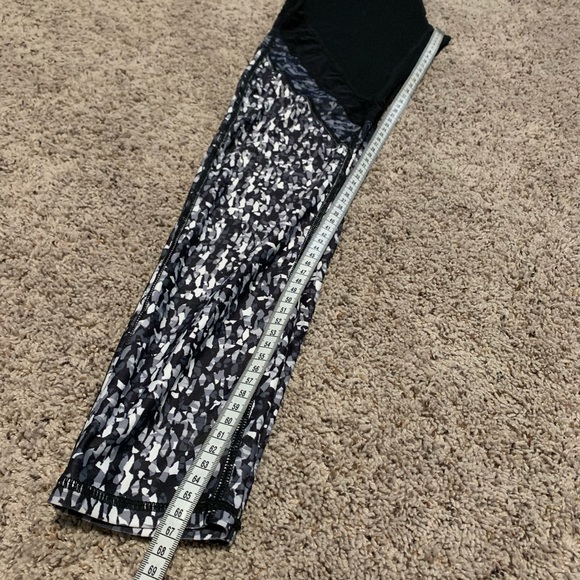 Fabletics Mid-Rise Mesh Power-hold Leggings - Picture 6 of 10